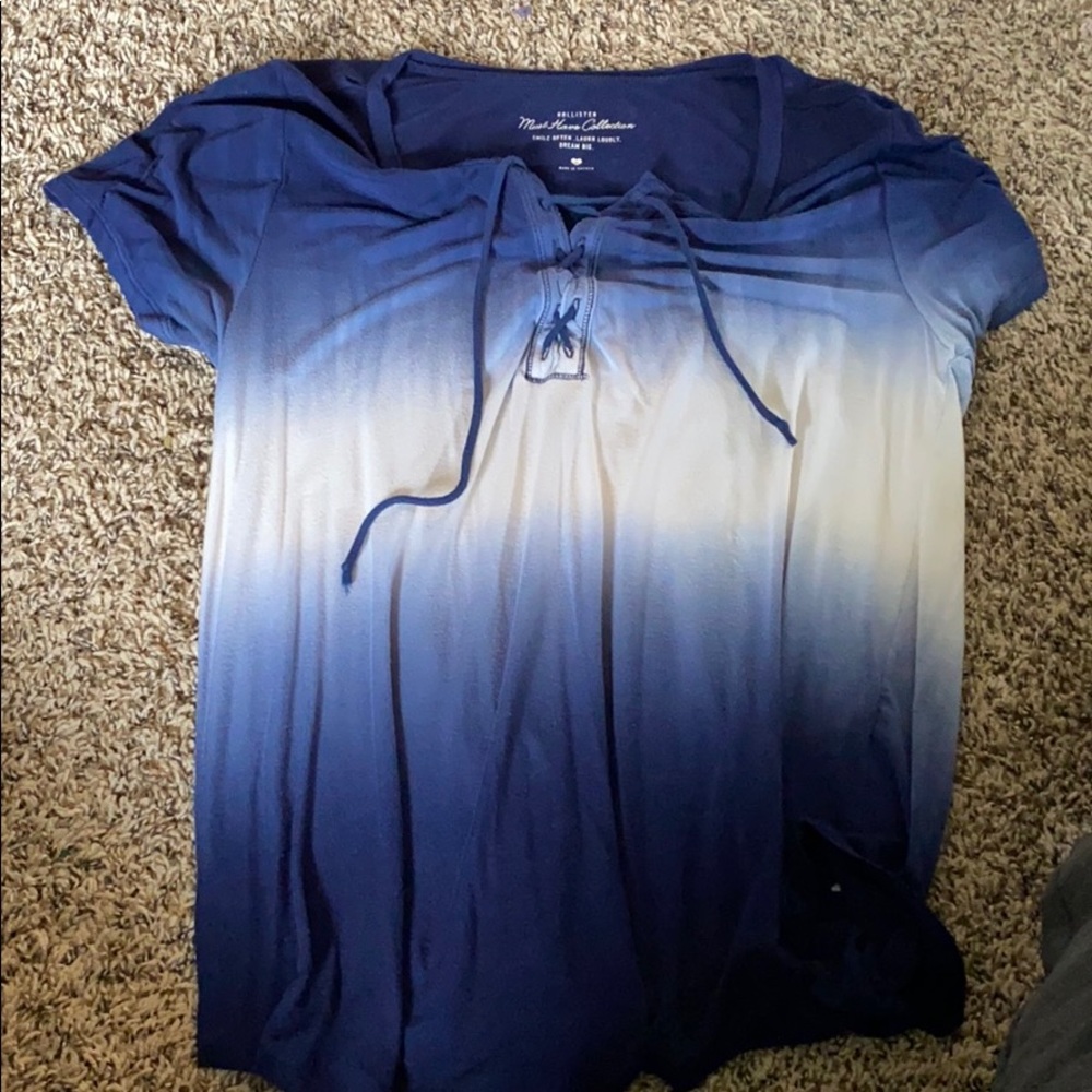 Hollister top